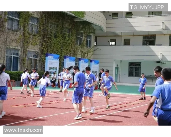 小学体育课教学创新与实践探索提升学生身体素质与团队合作能力的有效策略
